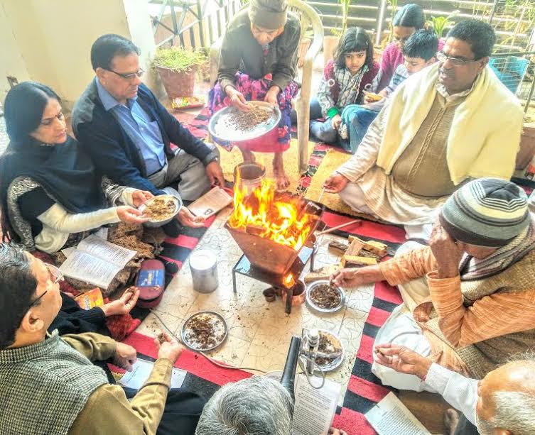 ओउम् जाप से ही मिटेन्गे दुःख - संताप भजन गायक मेहरा परिबार ओउम् जाप से ही मिटेन्गे दुःख - संताप भजन गायक मेहरा परिबार