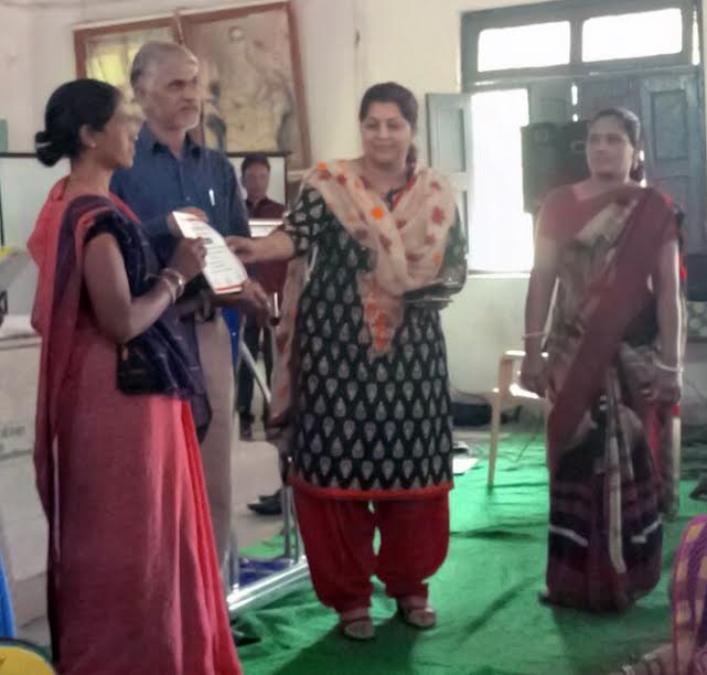 प्रतिभाओं के दम पर महिलाओं ने बनाई पहचान: जिला कलक्टर प्रतिभाओं के दम पर महिलाओं ने बनाई पहचान: जिला कलक्टर