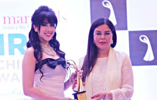 Alfeeya Wins NRI Achievers Award Alfeeya Wins NRI Achievers Award