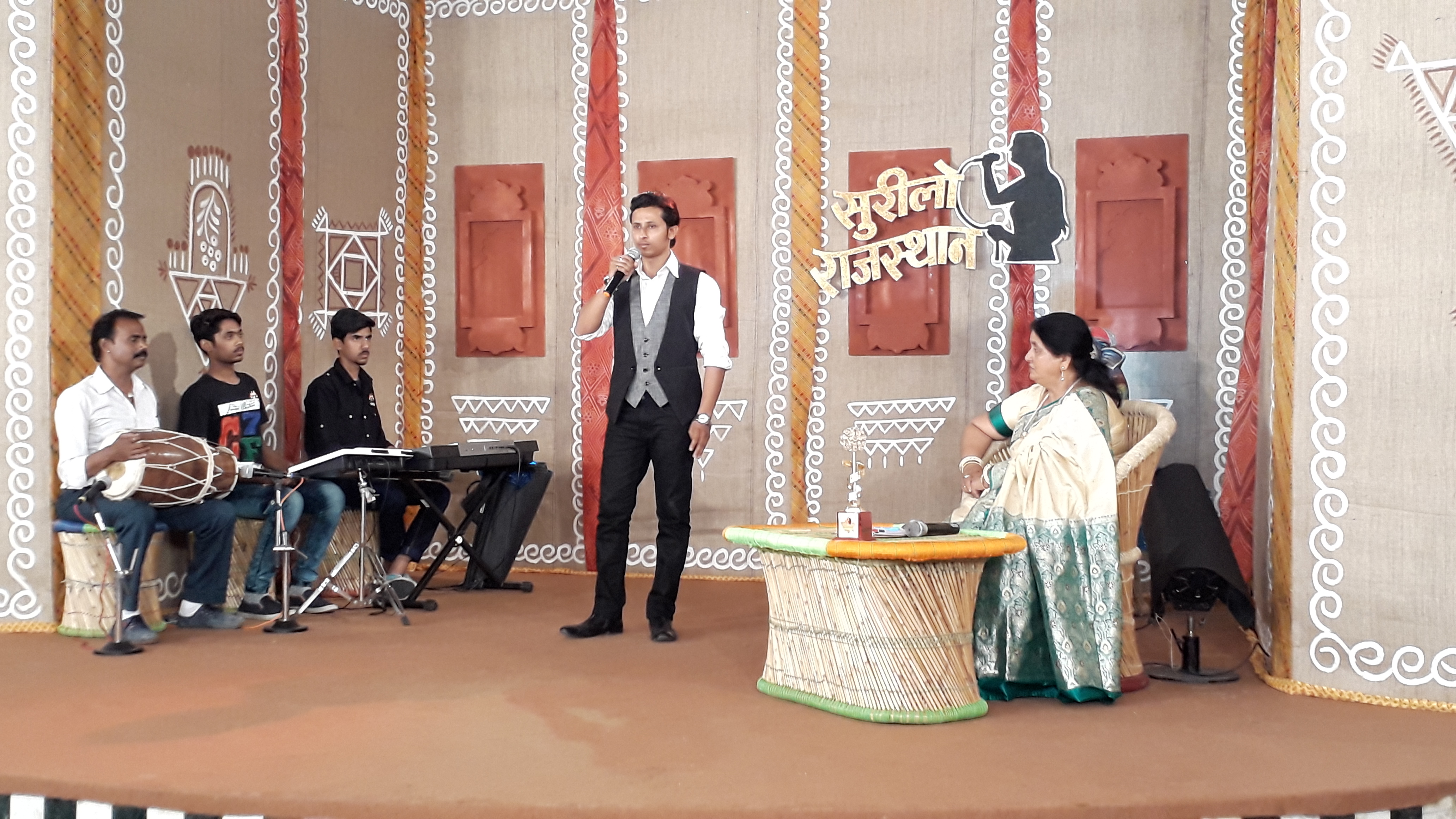 सुरीलो राजस्थान बना दर्शको की पसंद सुरीलो राजस्थान बना दर्शको की पसंद