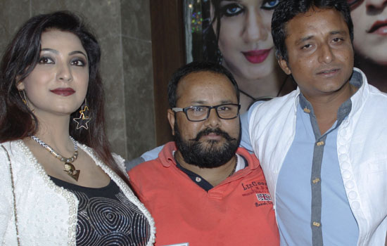 सिजलिंग स्विटी छाबड़ा के साथ अमरीश सिंह लंदन में लगायेंगे दिल सिजलिंग स्विटी छाबड़ा के साथ अमरीश सिंह लंदन में लगायेंगे दिल