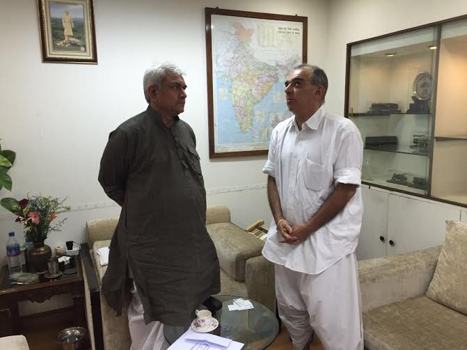 बाड़मेर से दिल्ली सुपरफास्ट-रेल राज्य मंत्री से मिले मानवेन्द्र 