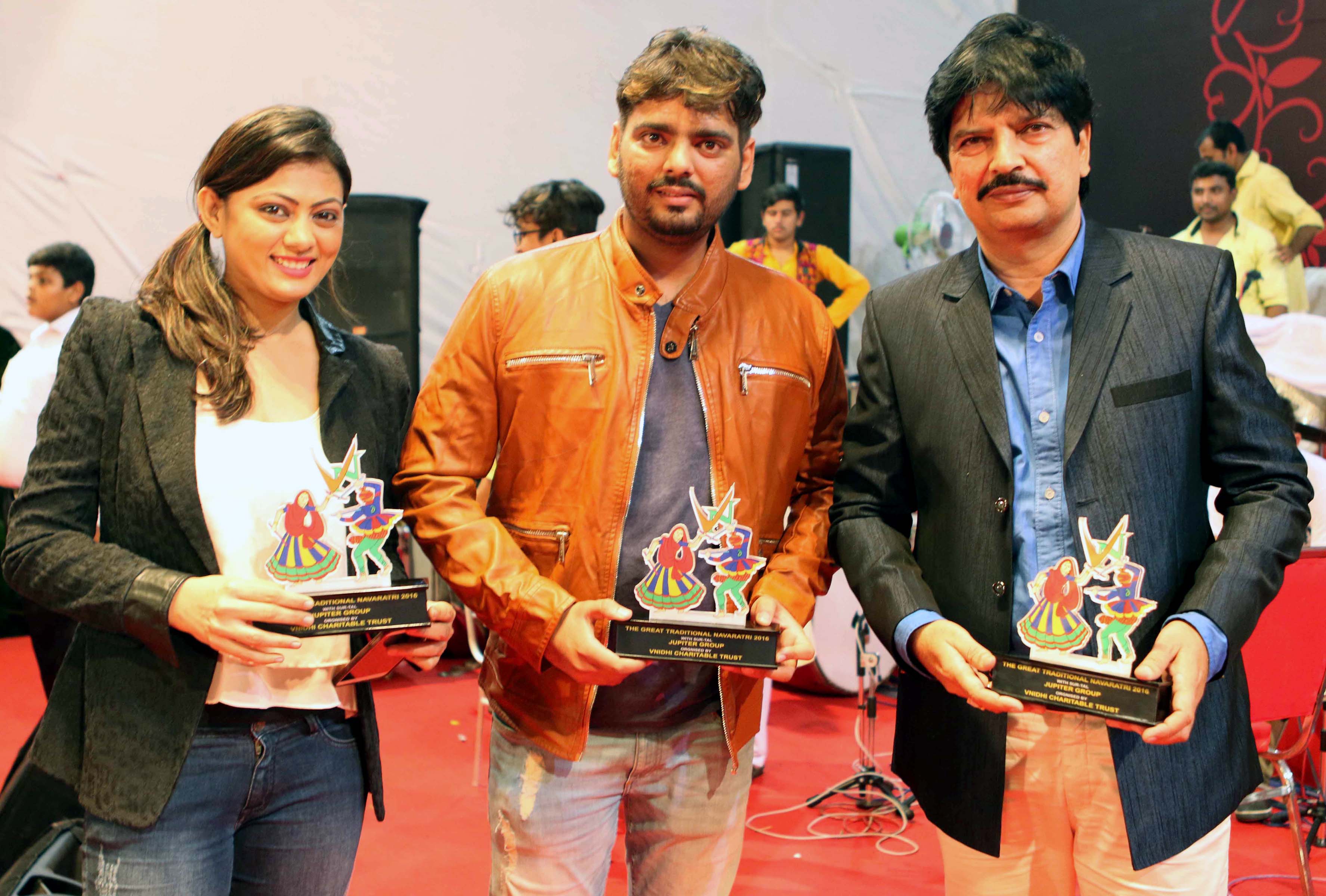 Ajay Singh & Yogesh Kumar came to Country club Dandiya Ajay Singh & Yogesh Kumar came to Country club Dandiya