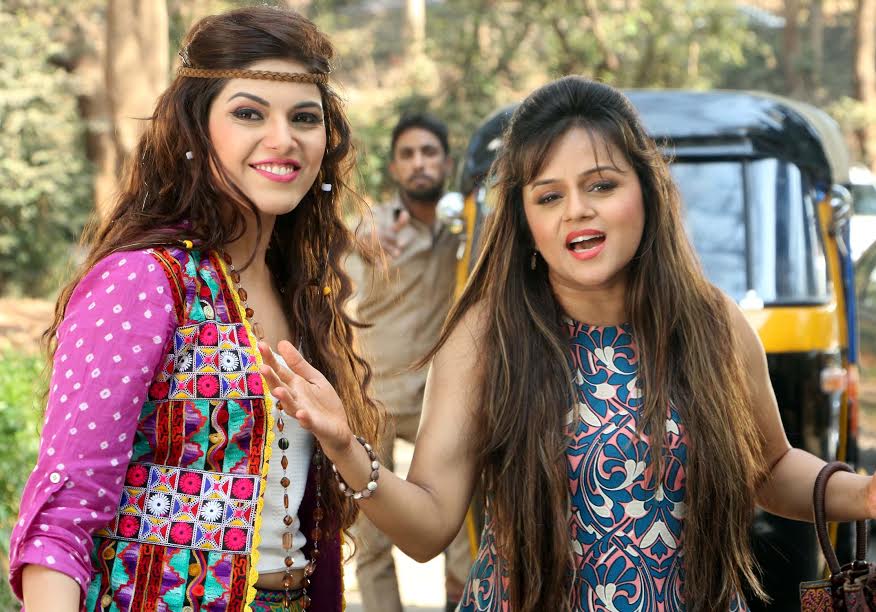 Yaro falls in love in Dheeraj Kumar Yaro falls in love in Dheeraj Kumar