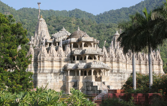 चमत्कार रणकपुर के जैन मन्दिर भगवान के दर्षन में