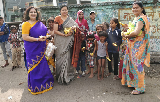 प.नेहरू की जयन्ति प्रतिमा  पर माल्यार्पण 