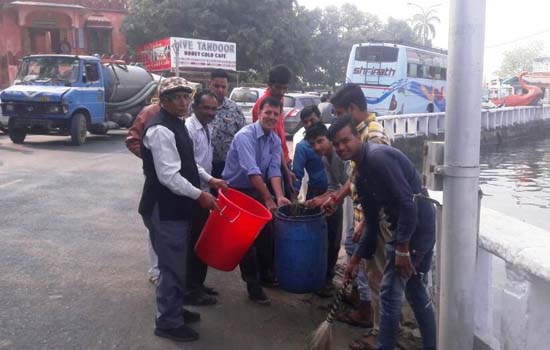 लेक फेस्टीवल में तैराकी प्रतियोगिता का आयोजन लेक फेस्टीवल में तैराकी प्रतियोगिता का आयोजन