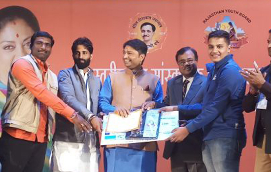 Kala Ratna Award for Dhananjay of MMPS