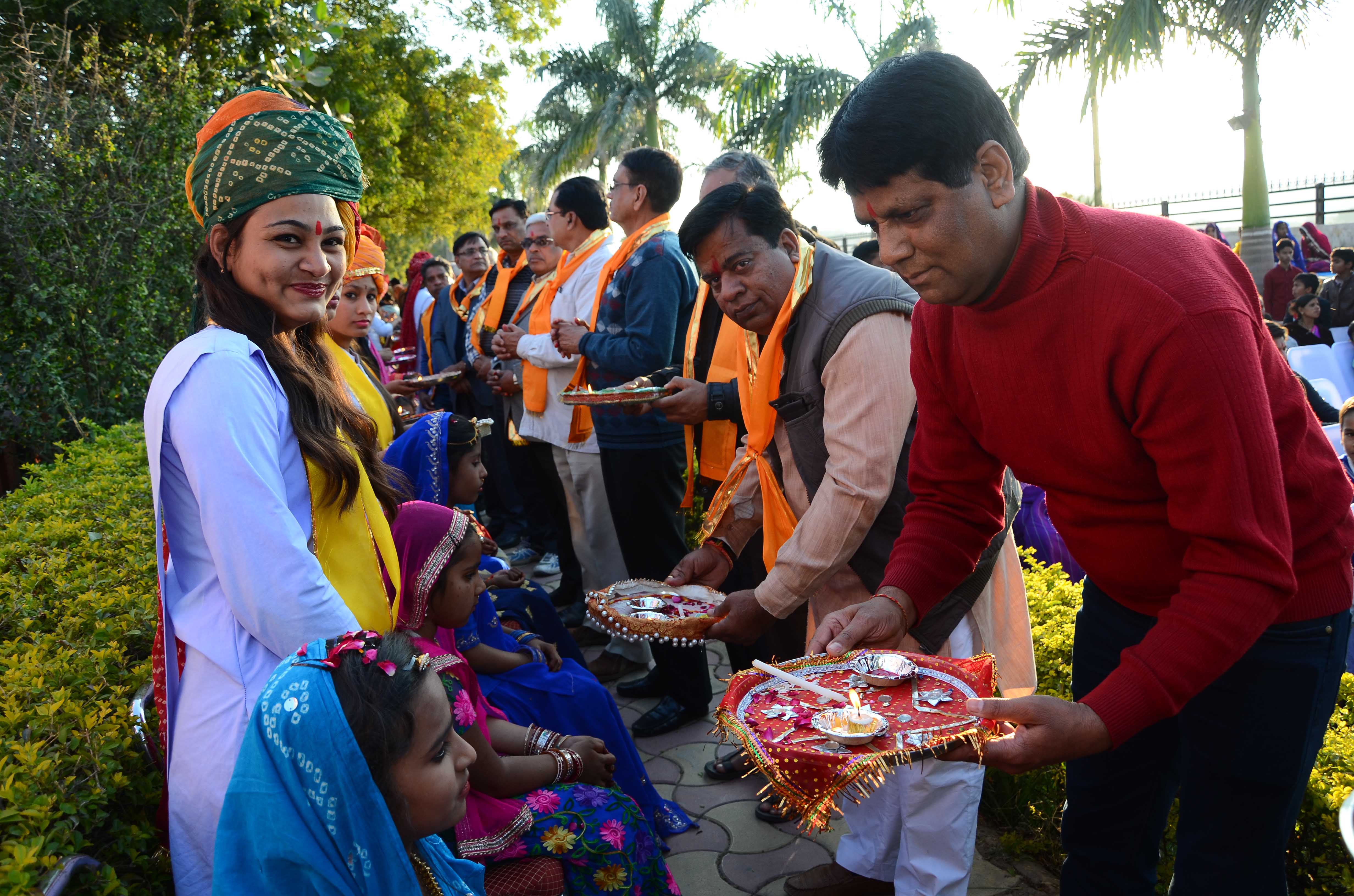 राष्ट्रभारती एकेडमी द्वारा रविवार को आयोजित “ शारदे शत वंदन “ ( कन्या पूजन ) कार्यक्रम