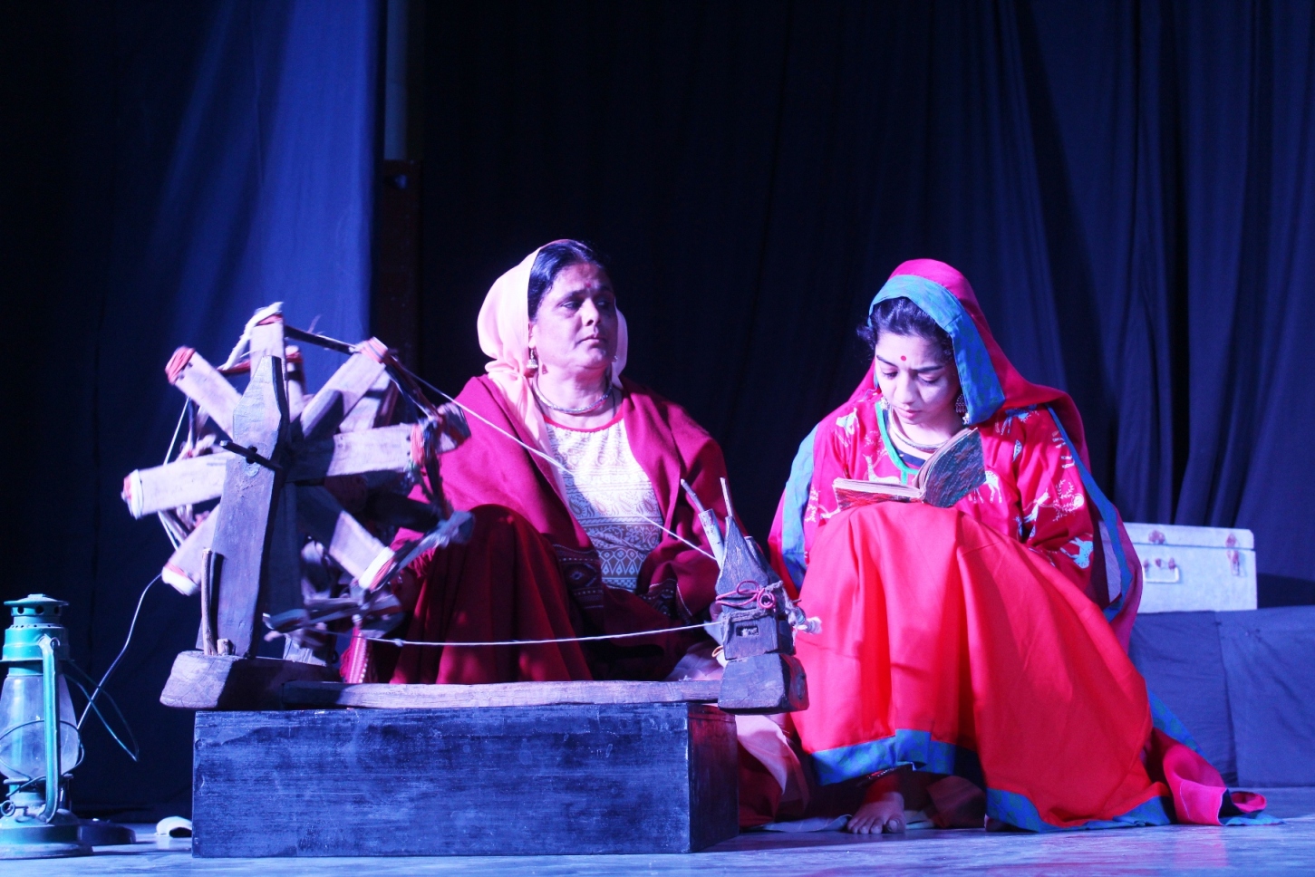 नाटक ‘दुल्हन एक पहाड़ की’ के एक के बाद दो सफल मंचन नाटक ‘दुल्हन एक पहाड़ की’ के एक के बाद दो सफल मंचन