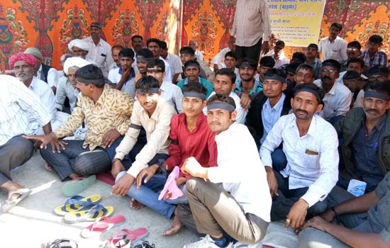 सिक्योरिटी गार्डो का अनिश्चितकाली धरना आठवे दिन भी जारी सिक्योरिटी गार्डो का अनिश्चितकाली धरना आठवे दिन भी जारी