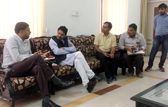 ग्रामीण विकास राज्यमंत्री और संसदीय सचिव ने किया दौरा ग्रामीण विकास राज्यमंत्री और संसदीय सचिव ने किया दौरा