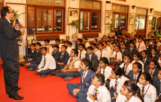 एम.एम.पी.एस. स्कूल में बिईंग सेफ वर्कशॉप का आयोजन