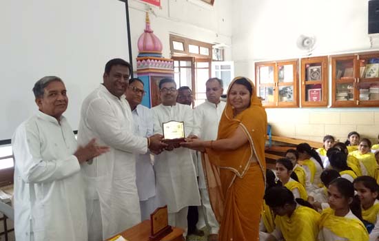 अखिल भारतीय जैन युवा फैडरेशन गुजरात की धरा ने महापुरूष पैदा किए अखिल भारतीय जैन युवा फैडरेशन गुजरात की धरा ने महापुरूष पैदा किए