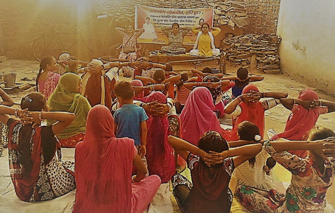 नि:शुल्क योग चिकित्सा एवं ध्यान शिविर का शुभारंभ नि:शुल्क योग चिकित्सा एवं ध्यान शिविर का शुभारंभ
