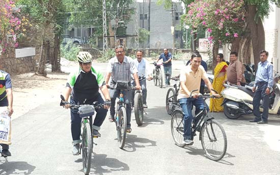 विष्व साईकिल दिवस की पूर्व संध्या पर साईकिल चलाने का लिया संकल्प विष्व साईकिल दिवस की पूर्व संध्या पर साईकिल चलाने का लिया संकल्प