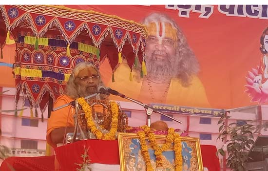 अहंकार मनुष्य को ले डूबता है -महामण्डलेश्वर हरिओमदास महाराज अहंकार मनुष्य को ले डूबता है -महामण्डलेश्वर हरिओमदास महाराज