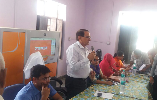 घरों में एलईडी बल्ब के प्रयोग के लिए किया प्रेरित घरों में एलईडी बल्ब के प्रयोग के लिए किया प्रेरित