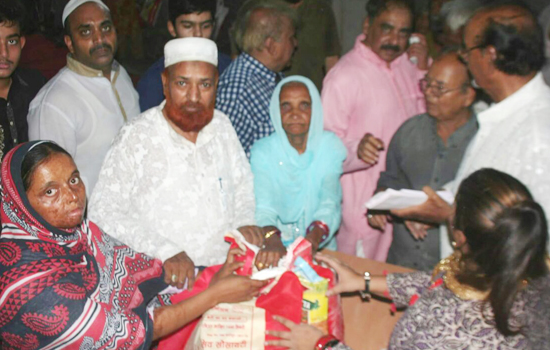 रमजान में १८६ जरूरतमंद महिलाओं को तकसीम की इमदाद रमजान में १८६ जरूरतमंद महिलाओं को तकसीम की इमदाद