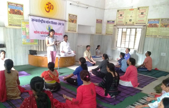 शारीरिक शिक्षको को योग प्रशिक्षण शारीरिक शिक्षको को योग प्रशिक्षण