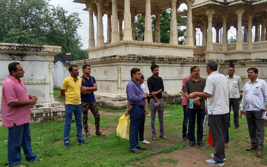 शिक्षाप्रद रहा आहड महासतिया पर ’हेरिटेज वॉक‘ शिक्षाप्रद रहा आहड महासतिया पर ’हेरिटेज वॉक‘