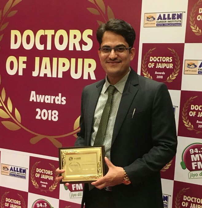 जॉइंट रिप्लेसमेंट में उत्कृष्ट सेवाओ के लिए डॉ.दीपक सैनी सम्मानित जॉइंट रिप्लेसमेंट में उत्कृष्ट सेवाओ के लिए डॉ.दीपक सैनी सम्मानित