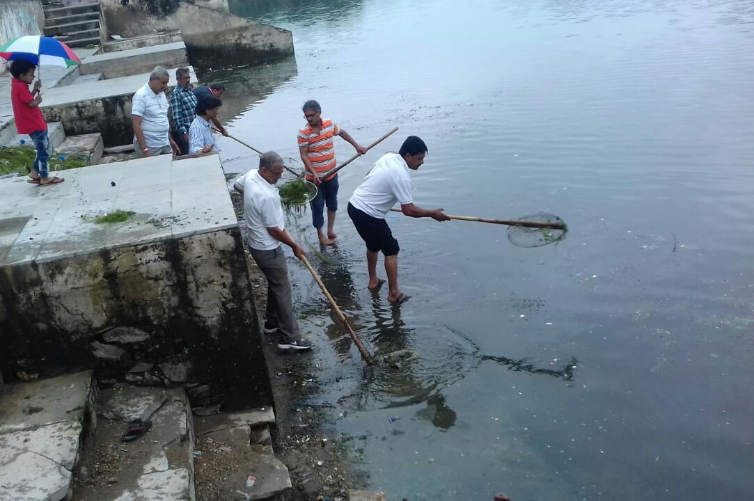 कब्जे, कटाई के शिकार पहाड़ : झील प्रेमियों का रोष कब्जे, कटाई के शिकार पहाड़ : झील प्रेमियों का रोष