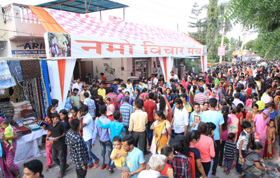 गणेश जन्मोत्सव पर बोहरा गणेश जी की 11 हजार तस्वीरों का वितरण गणेश जन्मोत्सव पर बोहरा गणेश जी की 11 हजार तस्वीरों का वितरण