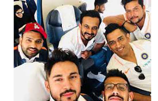 एशिया कप के लिये भारतीय टीम रवाना एशिया कप के लिये भारतीय टीम रवाना