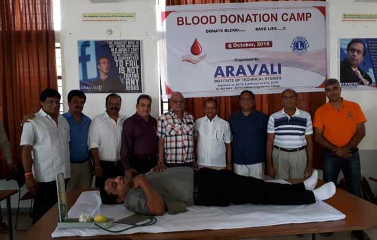 अरावली में लॉयन्स क्लब के सानिध्य में रक्तदान शिविर का आयोजन 