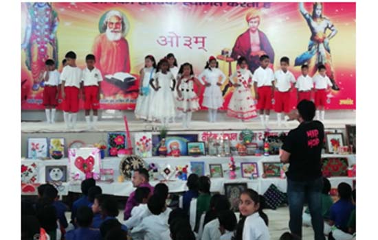“देश के युवाओं को आज अभद्रता करने की छूट दी गई है। हम अपने बच्चों को अभद्रता नहीं परोस सकते : डॉ. विनोद शर्मा” “देश के युवाओं को आज अभद्रता करने की छूट दी गई है। हम अपने बच्चों को अभद्रता नहीं परोस सकते : डॉ. विनोद शर्मा”