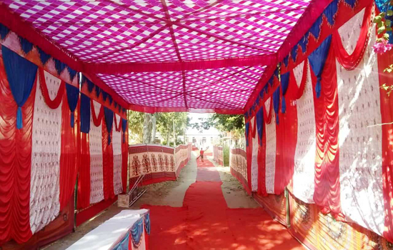 दुल्हन की तरह सजा कठार मतदान केन्द्र दुल्हन की तरह सजा कठार मतदान केन्द्र