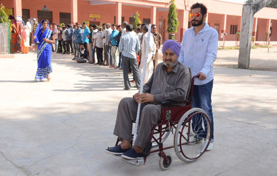 विधानसभा आम चुनाव में जिले में अनुमानित 71.52 प्रतिशत मतदाताओं ने किया मतदान विधानसभा आम चुनाव में जिले में अनुमानित 71.52 प्रतिशत मतदाताओं ने किया मतदान