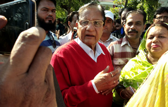 हज़ारों लोग पहुचें धारीवाल को बधाई देने हज़ारों लोग पहुचें धारीवाल को बधाई देने