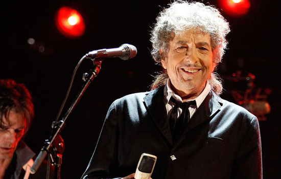 Bob Dylan prominent folk singer and song writer of present century 