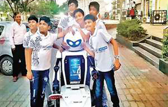 भारत में पहली बार ‘रोडिओ’ नामक यह रोबोट संभालेगा ट्रैफिक
