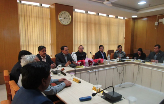 ऊर्जा मंत्राी श्री बी. डी. कल्ला ने डिस्कॉम अधिकारियों से की समीक्षा बैठक