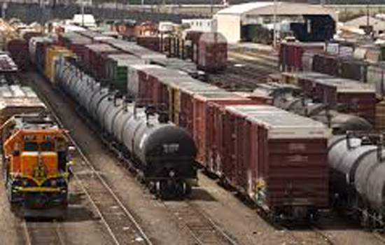 ट्रेफिक ब्लॉक के कारण रेल यातायात प्रभावित
