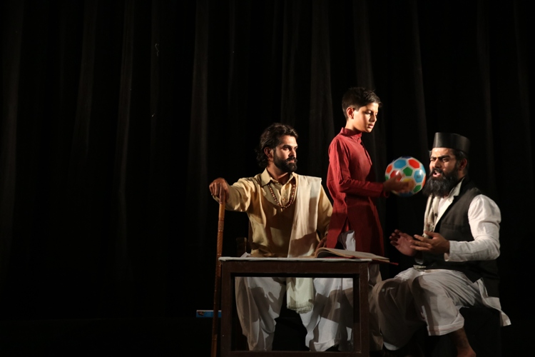भारतीय लोक कला मण्डल में नाटक  ‘‘मास्टर साहब’’ का सफल मंचन 