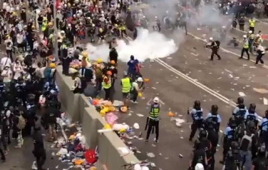 हांगकांग में हुए प्रदर्शन को दंगा बताया चीन ने 