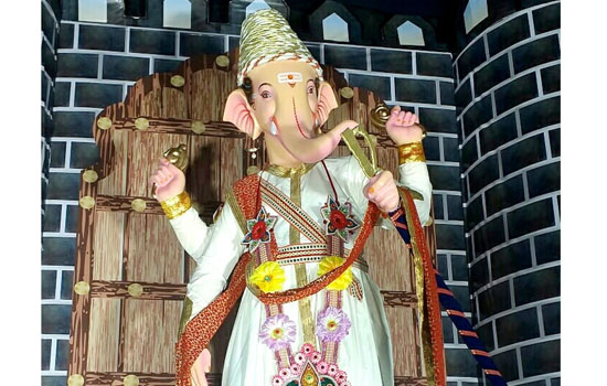 शिवजी महाराज के वेशभूषा में गणपति बप्पा 'श्री बाल मित्र मंडल' द्वारा