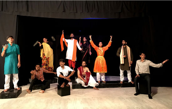 नाट्यांश के रंगकर्मियों ने मनाया हिंदी दिवस