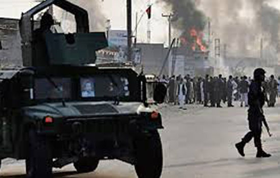 राष्ट्रपति की रैली के दौरान बम धमाका अफगानिस्तान में 