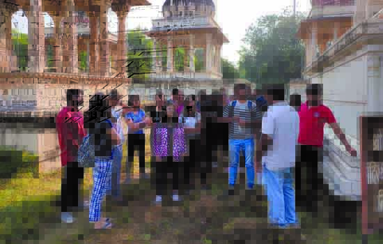सोनीपत हरियाणा के विद्यार्थियों ने की ’आहड उदयपुर हेरिटेज वॉक‘