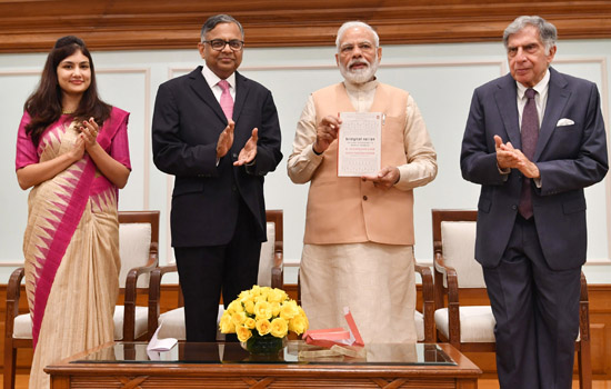 प्रधानमंत्री ने "ब्रिजिटल नेशन" पुस्तक का विमोचन किया