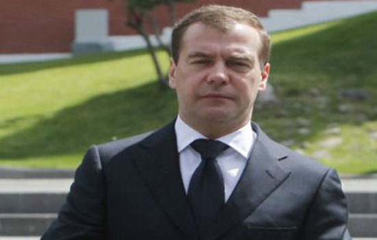 रूस के प्रधानमंत्री दिमित्री मेदवेदेव ने इस्‍तीफा दिया