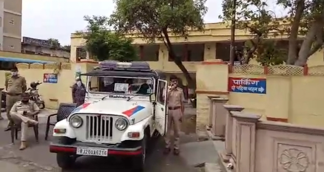 भीमगंजमण्डी पुलिस ने वाहनों को जप्त करने शुरू किया