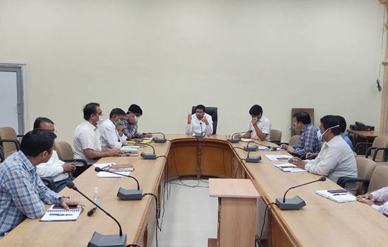 कोविड-19 से बचाव गतिविधियों पर समीक्षा बैठक