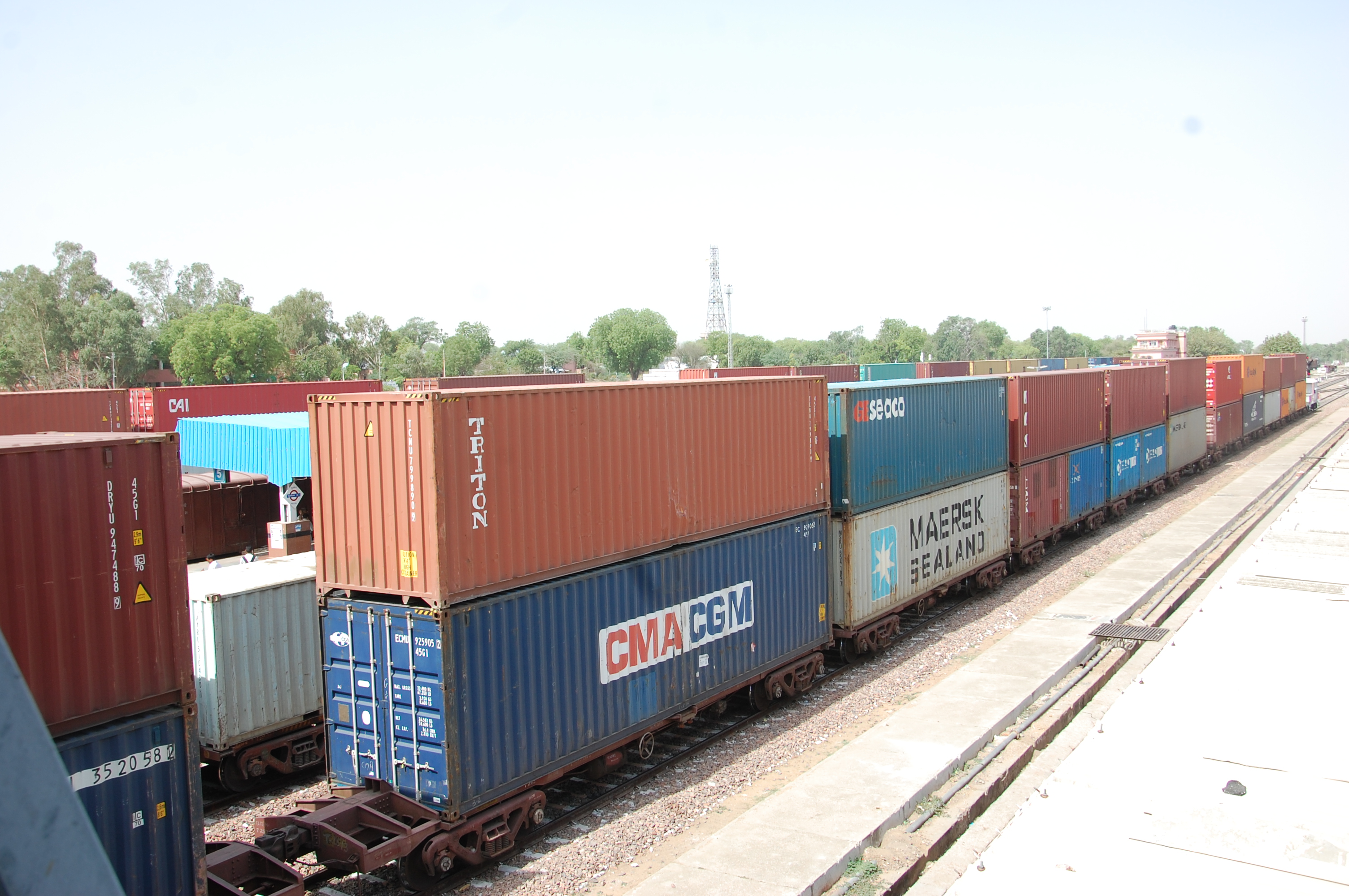 15.88 lakh Metric Ton freight loading during Lockdown on North Western Railway