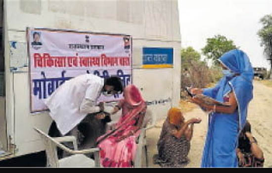 मोबाईल ओपीडी सेवा अन्तर्गत जिले के 176 गांवों के 4 हजार 790 मरीज लाभान्वित 